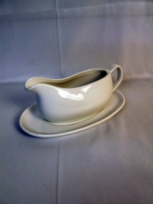 Large 14 Oz Gravy Boat with Saucer