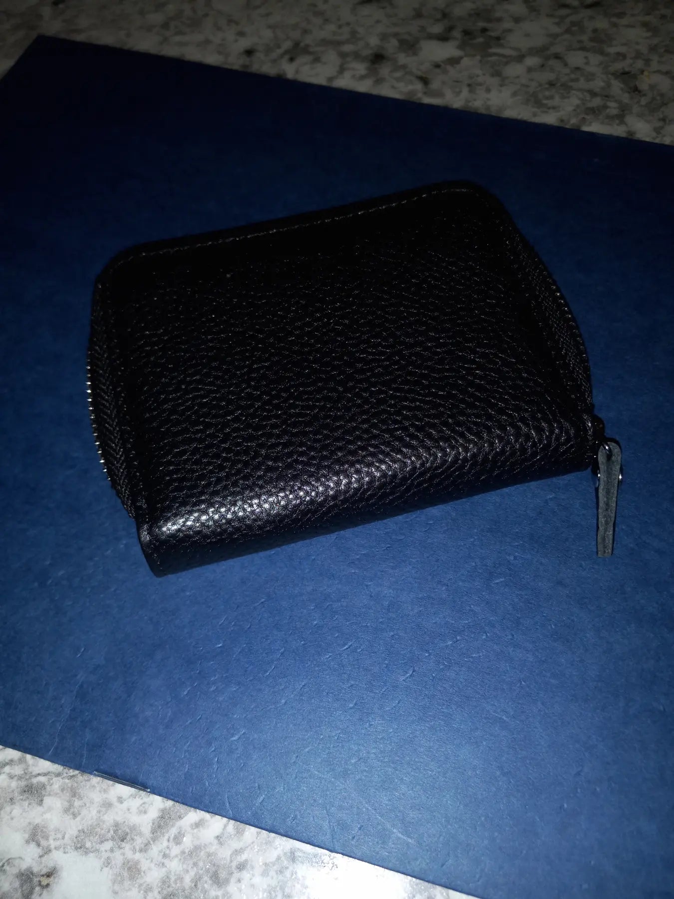 ADENPVN Genuine Leather Minimalist Credit Card Case