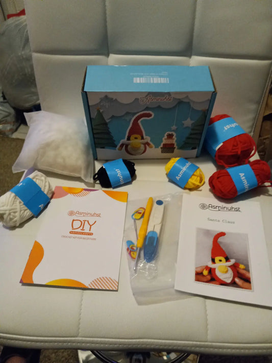 Christmas Gnome – Crochet Beginner's Kit
